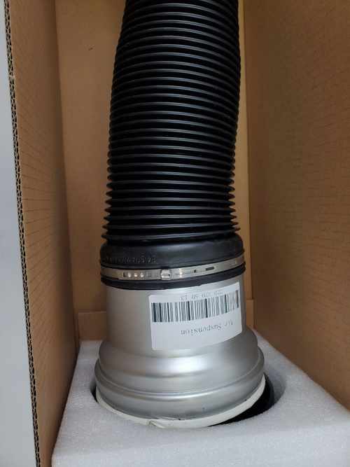 Пневмостійка Пневмоамортизатор передній Mercedes S W220 A2203202438 99-06