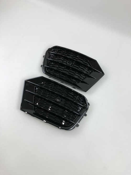 Грати в бампер Audi Q3 2014-2018р в стилі RS Full Black
