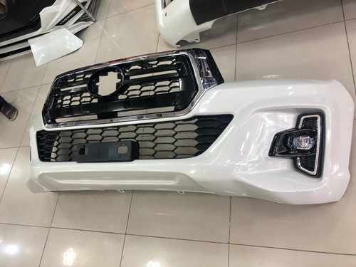 Передній бампер Rocco для Toyota Hilux 2015↗ мм.