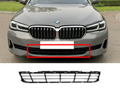 Решітка в бампер (середня) на BMW 5 Series G30/G31 2020-2023 роки