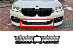 Решетки в бампер средняя (под радар) M-Paket на BMW 7 Series G11/G12 2015-2019 года