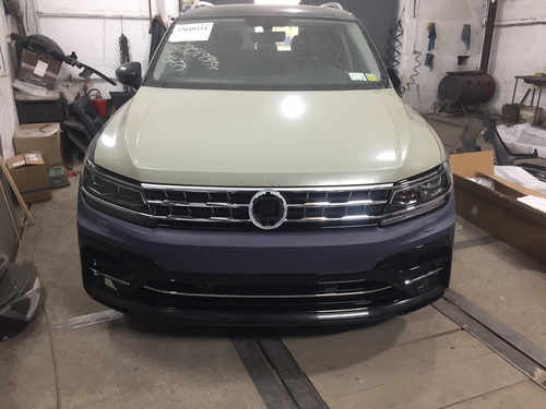 Передній бампер (стиль R-Line) на Volkswagen Tiguan II 2015-2019 року