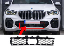 Решітка в бампер середня (під радар) на BMW X5 G05 2018-2022 року