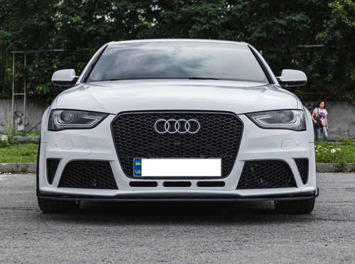 Передній бампер (стиль RS4) на AUDI A4 B8 2011-2015 року