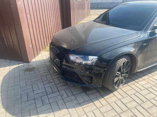 Передній бампер (стиль RS4) на AUDI A4 B8 2011-2015 року