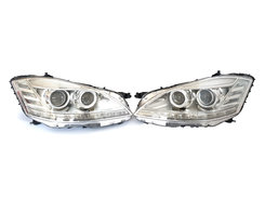 Передние фары (Bi-Xenon Adaptive) без блоков на Mercedes-Benz S-Class W221 2009-2013 года.