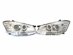 Передні фари (Bi-Xenon Adaptive) без блоків Mercedes-Benz S-Class W221 2009-2013 року.