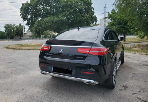 Спойлер Чорний глянець на Mercedes-Benz GLE-Class Coupe C292 2015-2019 року