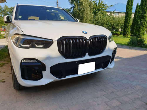 Ніздрий Чорний глянець (1 BAR) на BMW X5 G05 2018-2022 року
