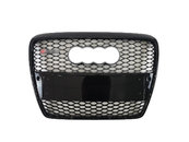 Решітка радіатора Full Black (в стилі RS6) під PDC на AUDI A6 C6 2004-2011 року