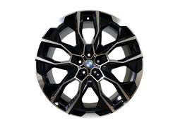 R22 Chrome Black (різноширокі) Диски на BMW X5 F15 2013-2018 року