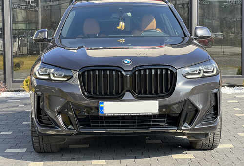 Решітка ноздрі чорний глянець на BMW X3 G01 2022-2024 роки
