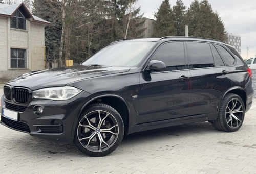 R22 Chrome Black (різноширокі) Диски на BMW X5 F15 2013-2018 року
