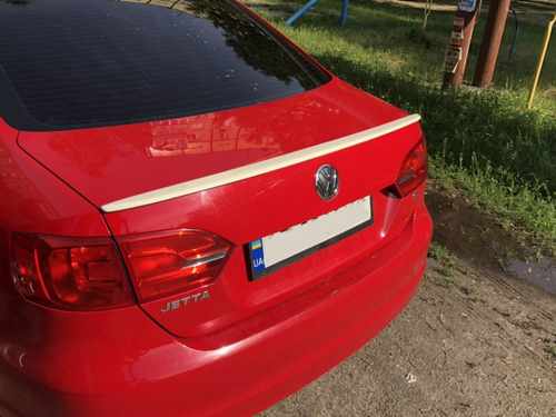 Спойлер ліп багажника Volkswagen Jetta 2010-2017 ABS пластик під фарбування