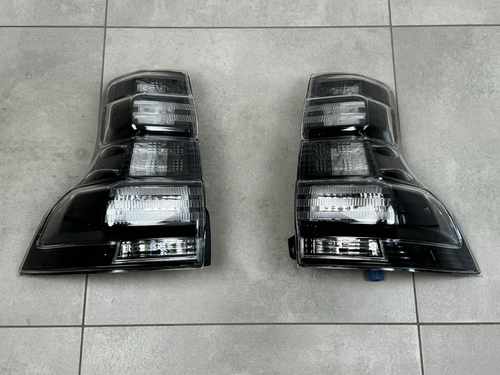 Задні димчасті ліхтарі Toyota Land Cruiser Prado 150 2009-2017