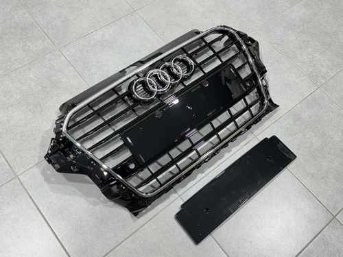 Решітка радіатора для Audi A3 2012-2016 чорна з хромом