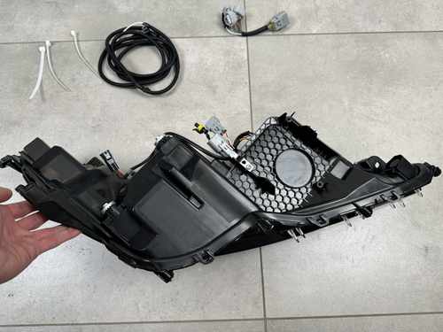 FULL LED фари 3 лінзи для Toyota Camry 70 USA 2017-2024
