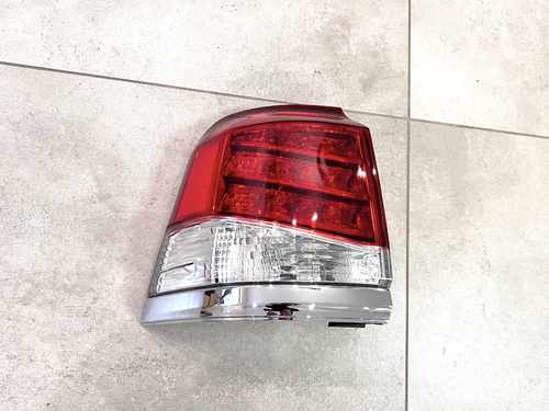 Зовнішній лівий ліхтар Lexus LX 570 рестайлінг 2012+