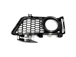 Накладка на противотуманную фару левая M пакет 51118062631  BMW 3 series F30 F31 2012-2018
