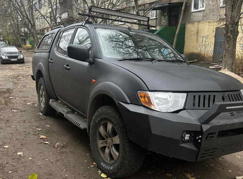 Бокові пороги Dakar V2 з LED (Mitsubishi L200 2019-2024