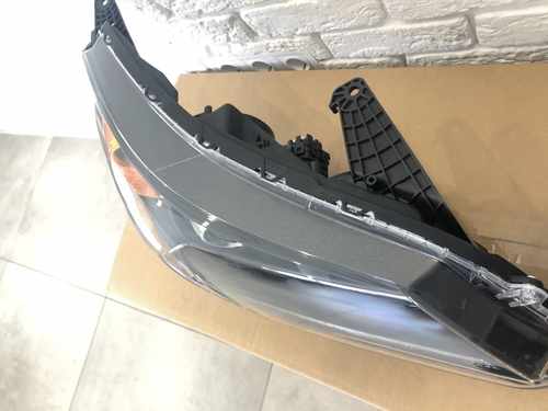 Фара права Honda Accord 9 2013-2015
