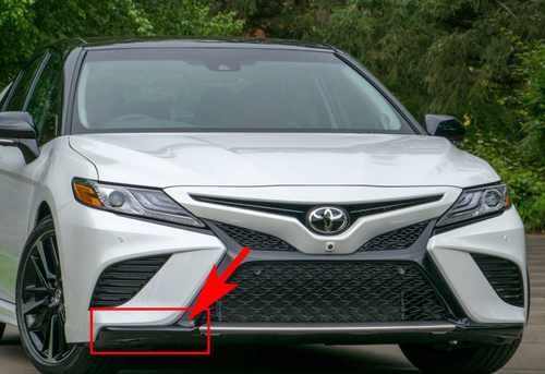 Накладка бампера нижня права Toyota Camry SE / XSE 70 2018+