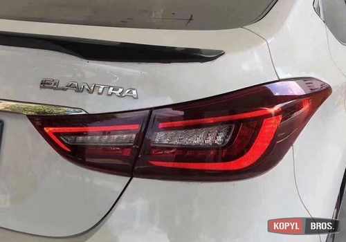 Задні ліхтарі червоні LED стиль YZ для Hyundai Elantra MD 2011-2015