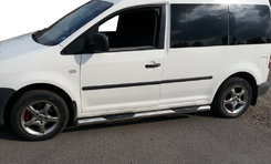 Бічні труби BB002 (2 шт., нерж) 70 мм, Maxi база для Volkswagen Caddy 2015-2020 рр