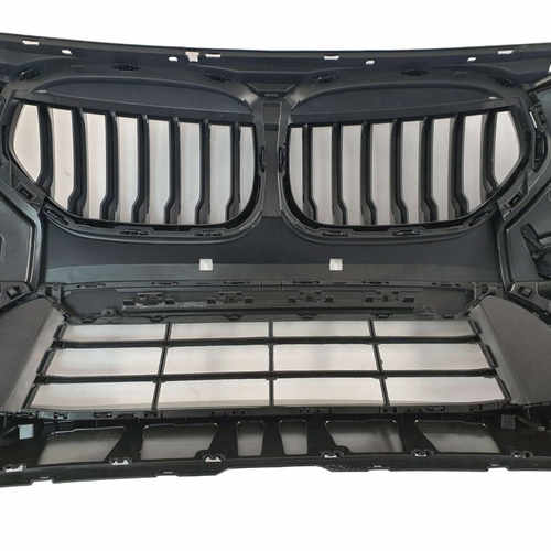 Передній бампер на BMW X1 F48 2019-2022 року