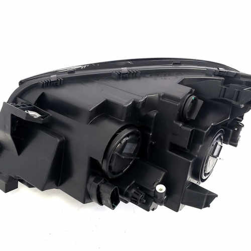 Передні фари на Mercedes GLA-Class X156 2013-2017 рік Галоген ( Європа)