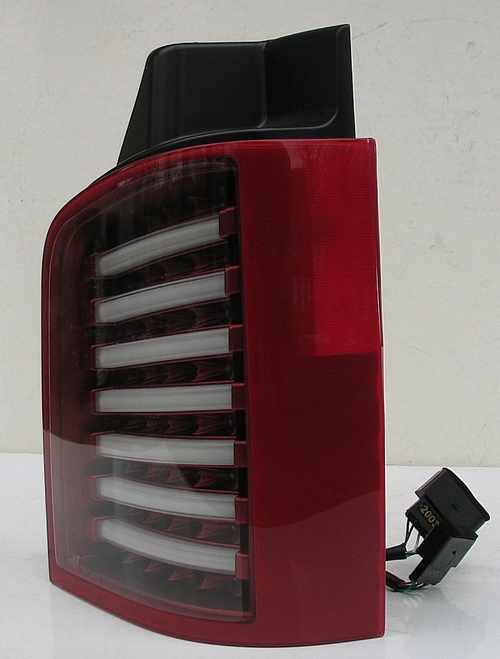 Задні ліхтарі червоні LED tube для Volkswagen T5 2003-2015