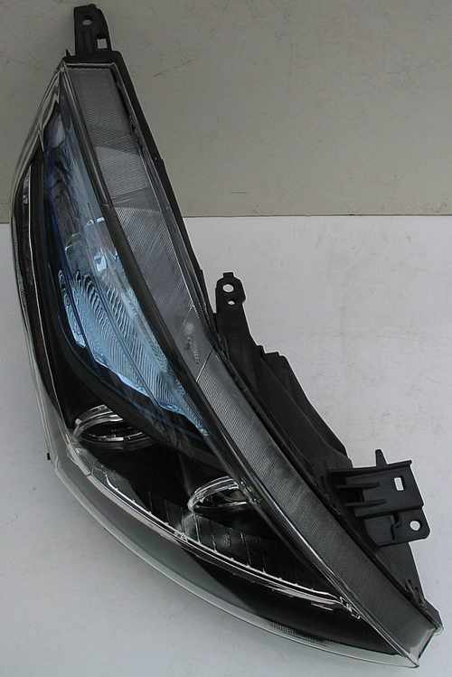 Передні фари тюнінг ксенонові для Nissan Teana J32