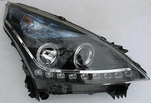 Передні фари тюнінг ксенонові для Nissan Teana J32
