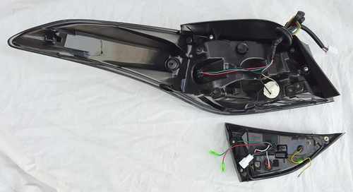 Задні ліхтарі красно-чорні LED стиль WH для Hyundai Elantra MD 2011-2015