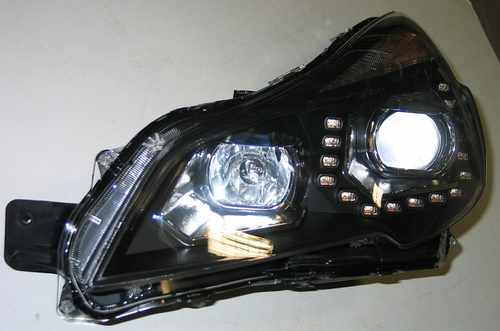 Передні фари ксенон для Subaru Outback 2009-2014