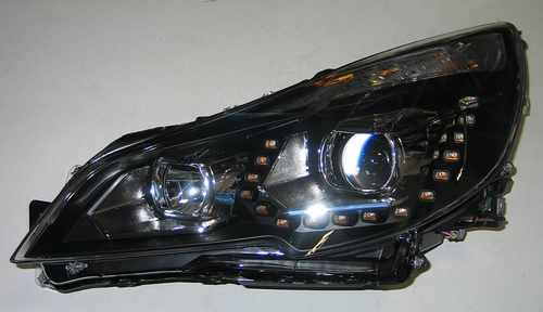 Передні фари ксенон для Subaru Outback 2009-2014