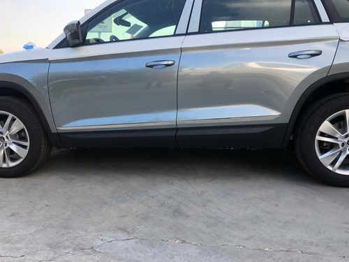 Молдинг дверний Carmos широкий (нерж) для Skoda Kodiaq