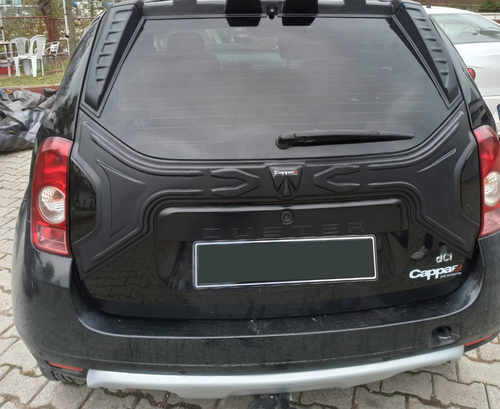 Пластикова накладка на кришку багажника для Renault Duster 2008-2017 рр.