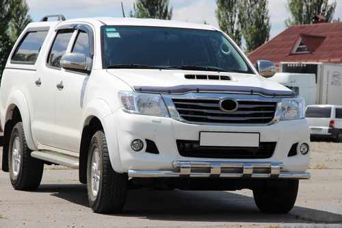 Передній захист ST015 (нерж.) для Toyota Hilux 2006-2015 