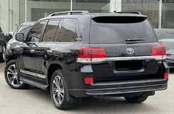 Обвіс спідниця заднього бампера Executive Lounge Toyota Land Cruiser 200 2015-2021 стиль 2019 / 2021 чорний колір