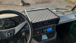 Полиця на панель (eco-GREY) для Mercedes T1 (207-410)