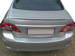 Спойлер (під фарбування) для Toyota Corolla 2007-2013 років.
