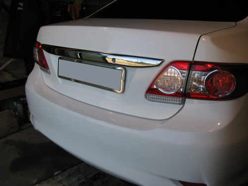 Хром накладка над номером на кришку багажника (нерж.) (NEW GEN.) для Toyota Corolla 2010-2013