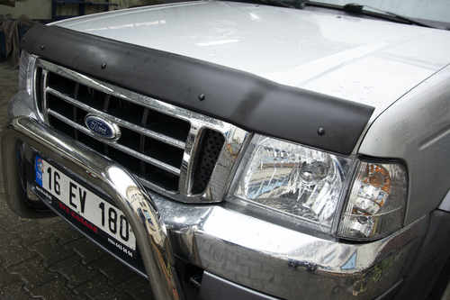 Дефлектор капота EuroCap для Ford Ranger 2002-2006 років.