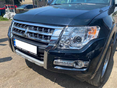 Комплект рестайлінгу для Mitsubishi Pajero Wagon IV
