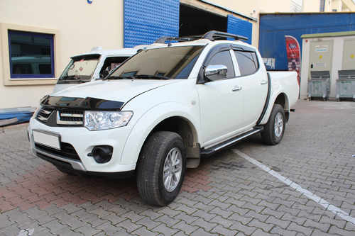 Дефлектор капота (EuroCap) для Mitsubishi L200 2006-2015рр.