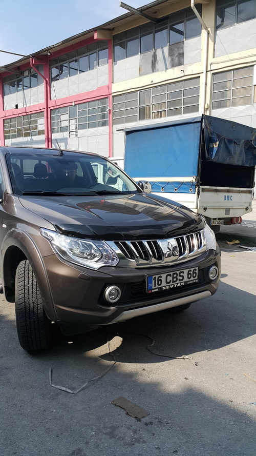 Дефлектор капота (EuroCap) для Mitsubishi L200 2015-2019