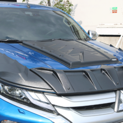 Накладка на капот (ABS) для Mitsubishi L200 2015↗ мм.