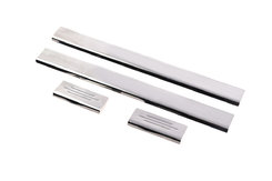 Накладки на пороги Carmos (4 шт, нерж) для Toyota Yaris 2006-2011 рр.