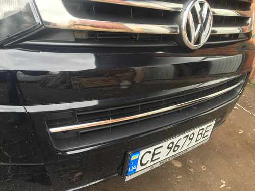 Хром накладка на нижню решітку радіатора для VW T5 2010-2015 Carmos (Туреччина)